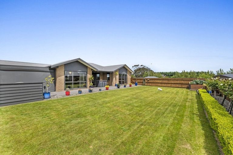 Photo of property in 12 Nikau Place, Hawera, 4610