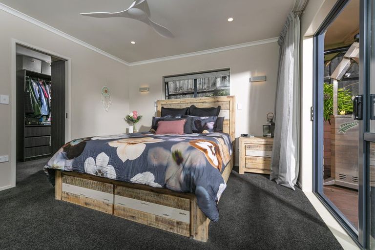 Photo of property in 51 Jadewynn Drive, Massey, Auckland, 0614