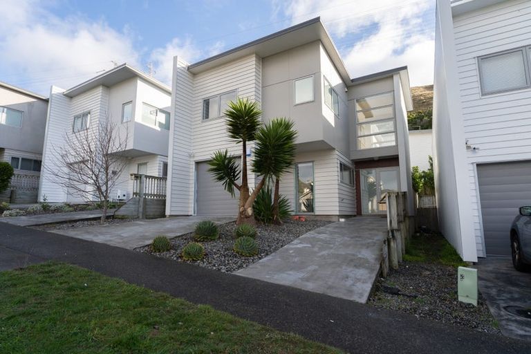 Photo of property in 34a Erlestoke Crescent, Churton Park, Wellington, 6037