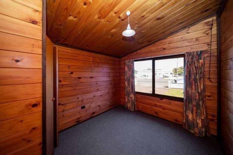 Photo of property in 242 Waihi Road, Hawera, 4610