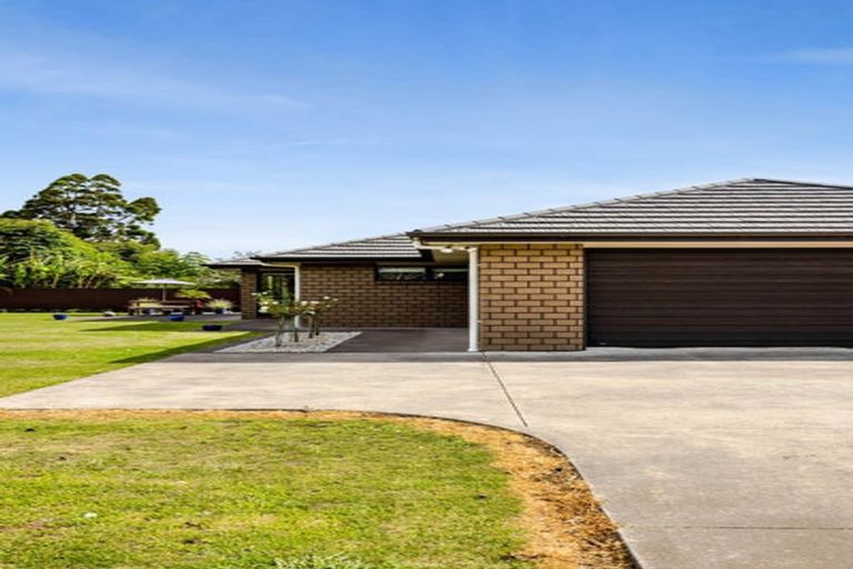 Photo of property in 120 Pohutukawa Place, Waiwhakaiho, New Plymouth, 4312