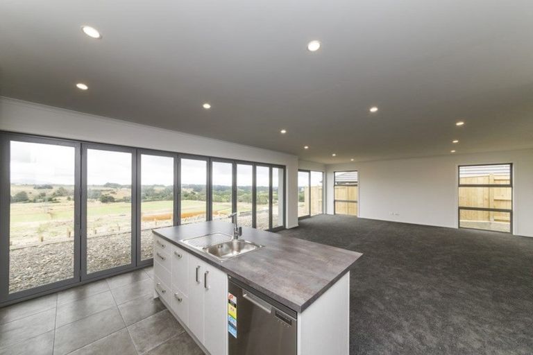 Photo of property in 34 Varsity Heights, Fitzherbert, Palmerston North, 4410