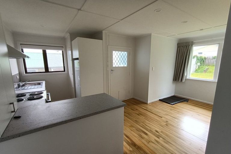 Photo of property in 45 Beazley Avenue, Paparangi, Wellington, 6037