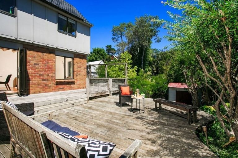 Photo of property in 2/52 Waiau Street, Torbay, Auckland, 0630