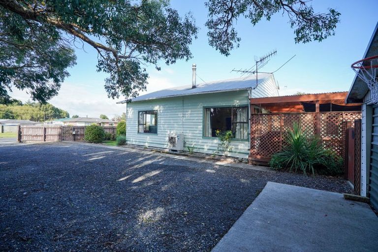 Photo of property in 124 Moulson Street, Strathern, Invercargill, 9812
