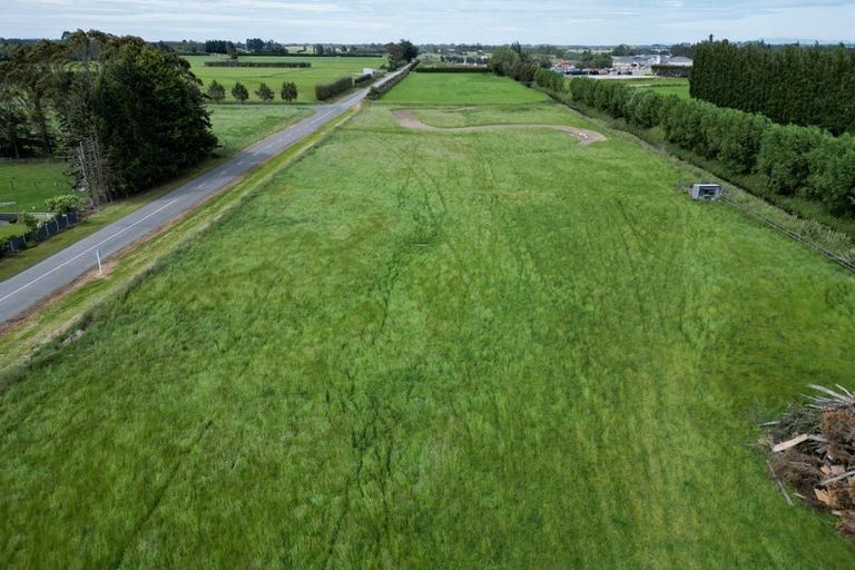 Photo of property in 61 Moore Road, Winton, 9781