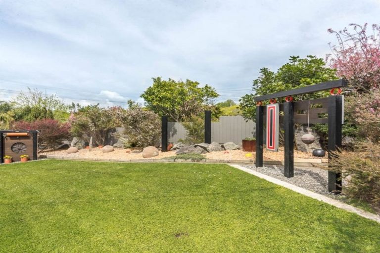 Photo of property in 1/65 Cliff View Drive, Green Bay, Auckland, 0604