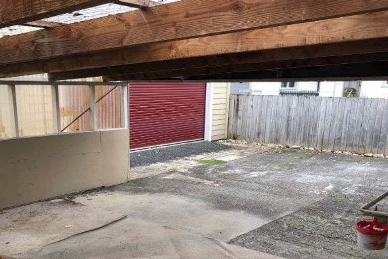 Photo of property in 8 Shortland Street, Regent, Whangarei, 0112