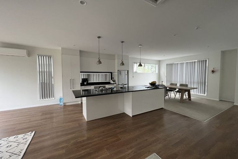 Photo of property in 17 Sunview Street, Silverdale, 0932