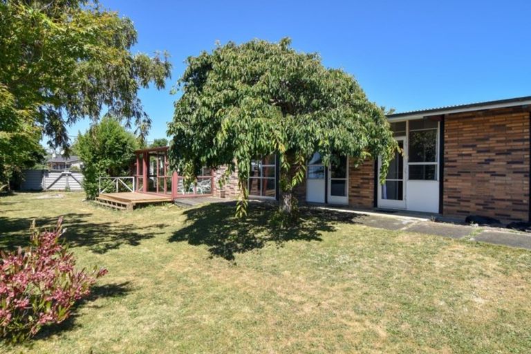 Photo of property in 22 Victoria Street, Carterton, 5713