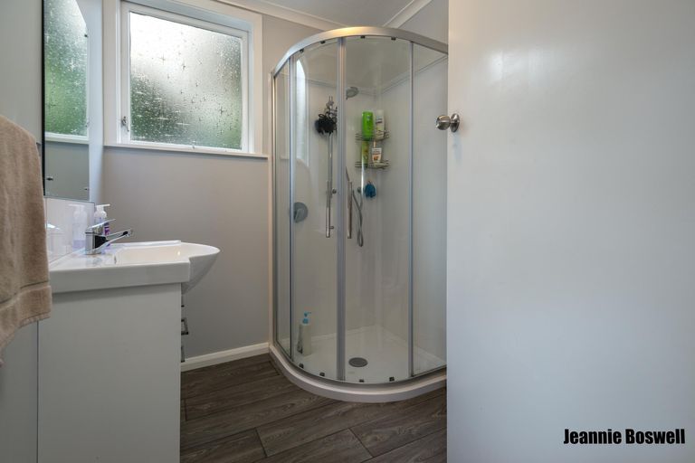 Photo of property in 53 Burns Avenue, Takaro, Palmerston North, 4412