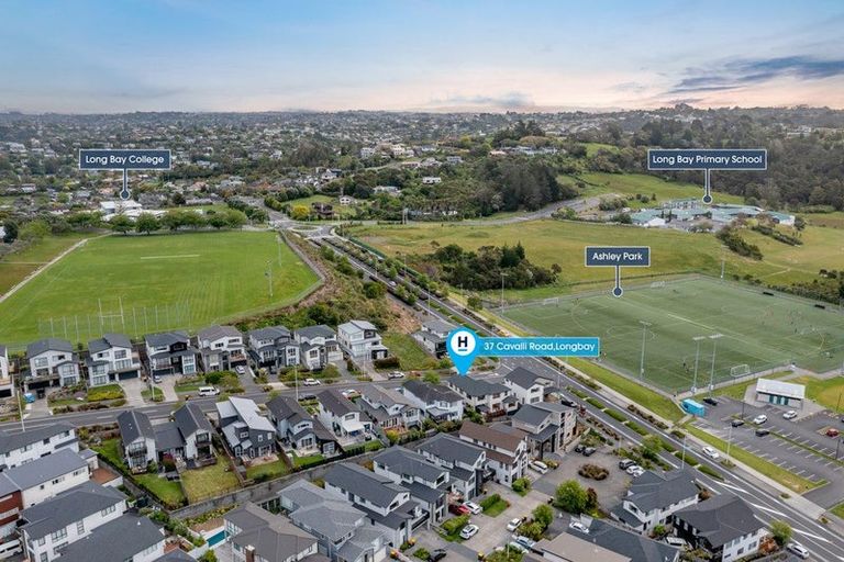 Photo of property in 37 Cavalli Road, Long Bay, Auckland, 0630