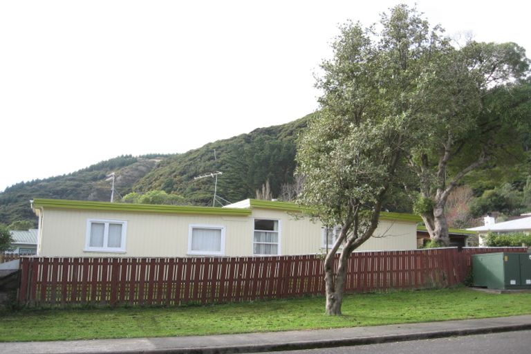 Photo of property in 32b Ruahine Street, Paraparaumu, 5032