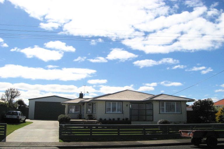 Photo of property in 11 Saint Annes Street, Levin, 5510