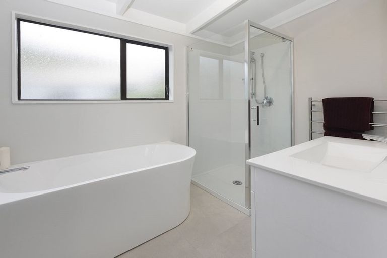 Photo of property in 14 Heathvale Place, Heathcote Valley, Christchurch, 8022