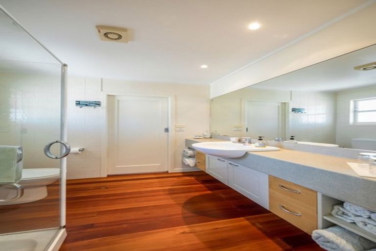 Photo of property in 117 Ladies Mile, Manly, Whangaparaoa, 0930