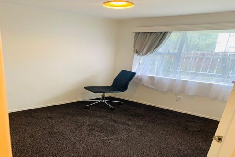 Photo of property in 2/4 Stanhope Road, Mount Wellington, Auckland, 1051