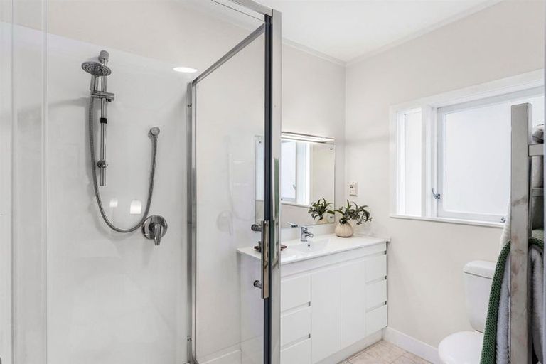 Photo of property in 1/19 Saltburn Road, Milford, Auckland, 0620
