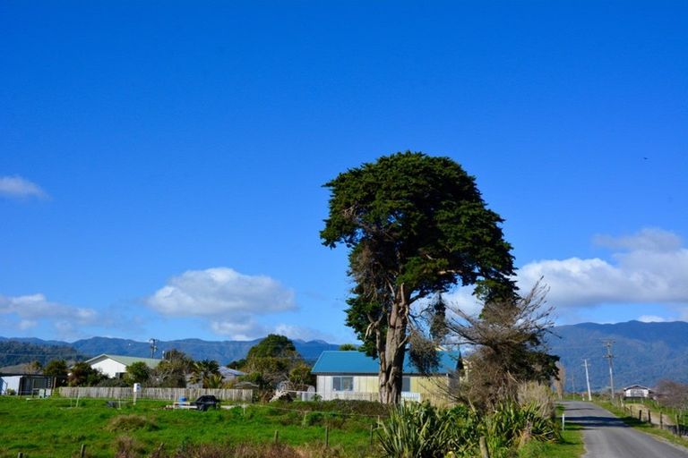 Photo of property in 3 Ray Street, Karamea, 7893