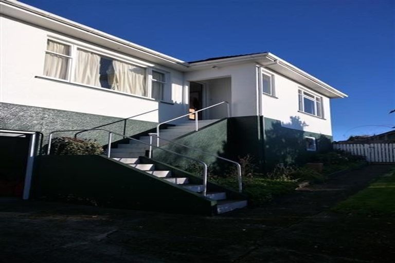 Photo of property in 104 Belt Road, New Plymouth, 4310