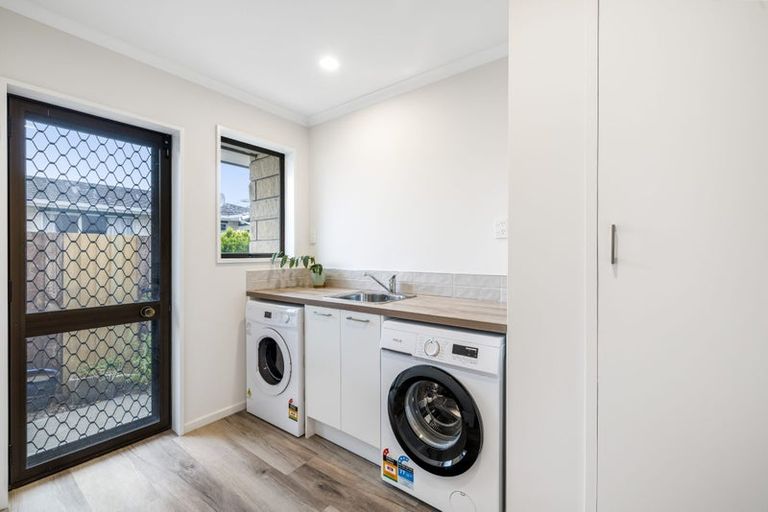 Photo of property in 121 Prestons Road, Redwood, Christchurch, 8051