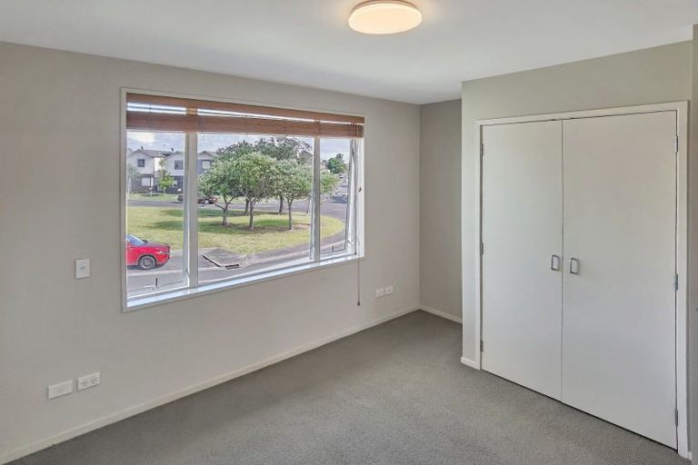 Photo of property in 15 Opito Way, East Tamaki, Auckland, 2013