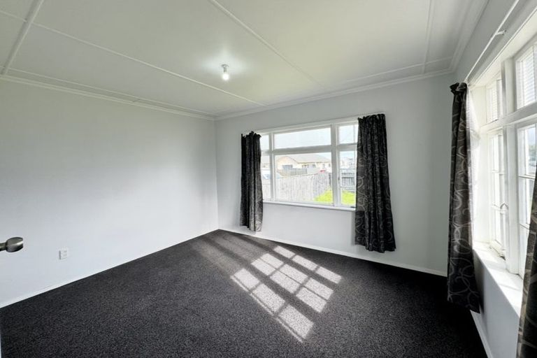 Photo of property in 1006 Tremaine Avenue, Roslyn, Palmerston North, 4414