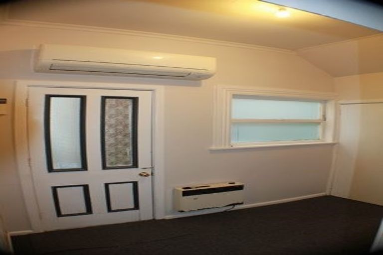 Photo of property in 9 Plunket Street, Kelburn, Wellington, 6012