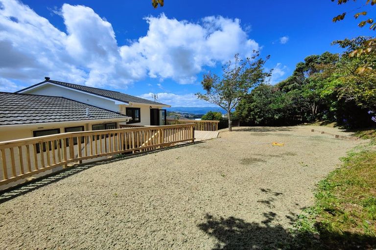 Photo of property in 17 Nalanda Crescent, Broadmeadows, Wellington, 6035