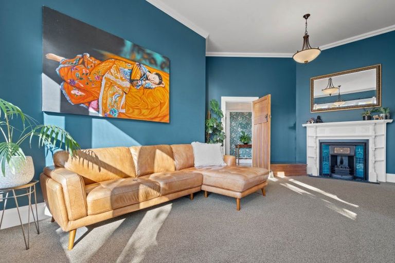 Photo of property in 260-262 High Street North, Carterton, 5713