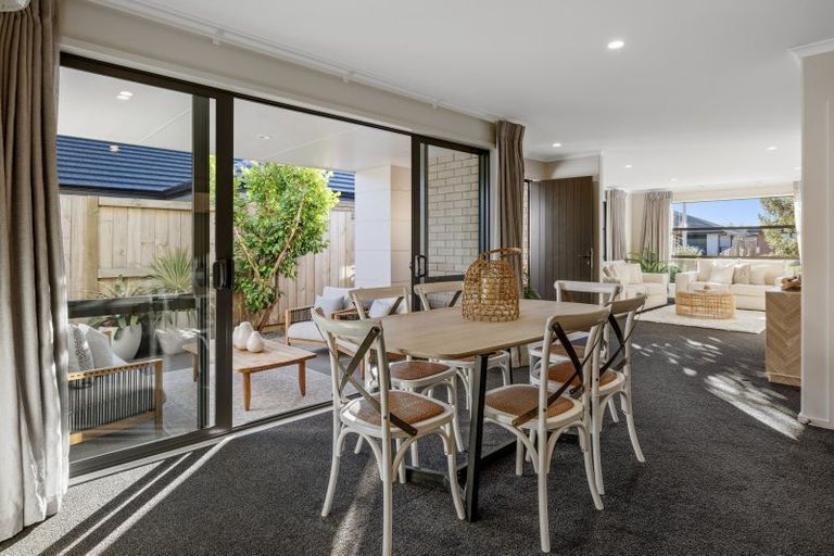 Photo of property in 30 Komata Crescent, Papamoa Beach, Papamoa, 3118