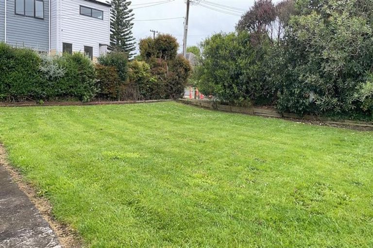 Photo of property in 37 Mcannalley Street, Manurewa East, Auckland, 2102
