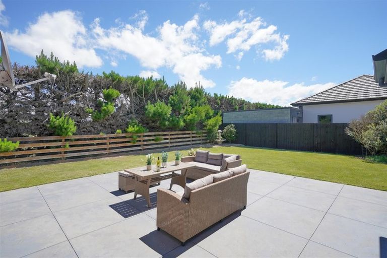 Photo of property in 43 Globe Bay Drive, Templeton, Christchurch, 8042