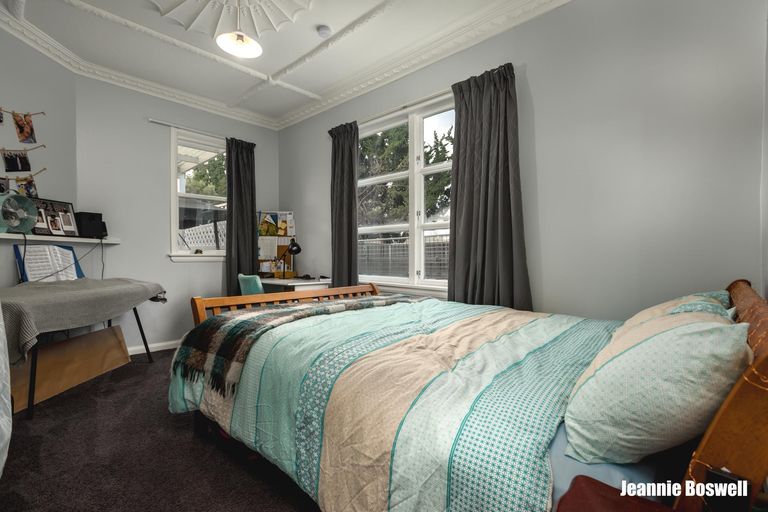 Photo of property in 53 Burns Avenue, Takaro, Palmerston North, 4412