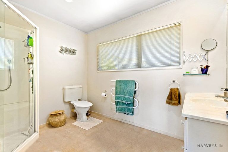 Photo of property in 23 Lemnos Place, Titirangi, Auckland, 0604