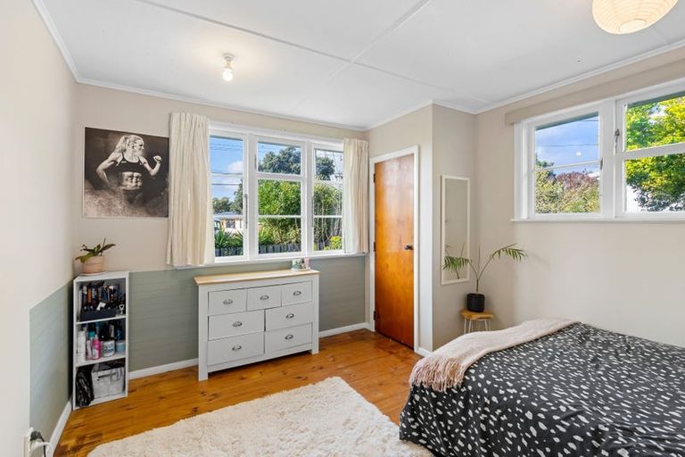 Photo of property in 24 Te Miti Street, Paekakariki, 5034