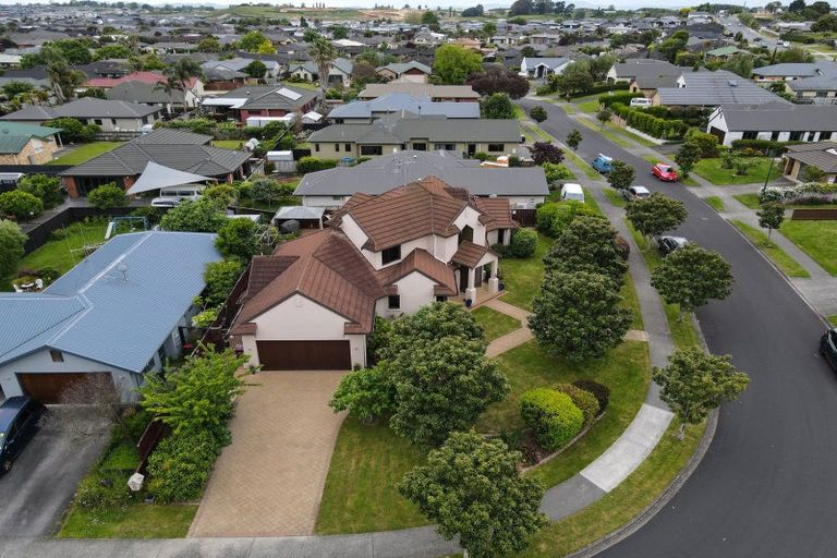 Photo of property in 13 Cranbrook Place, Rototuna North, Hamilton, 3210