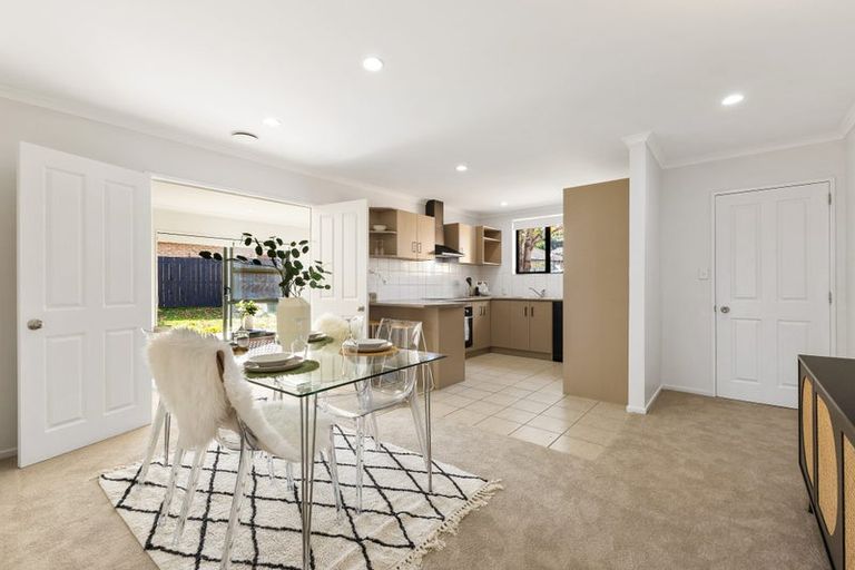 Photo of property in 185 Keri Vista Rise, Papakura, 2110