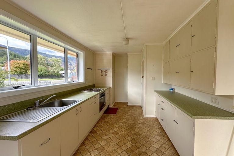 Photo of property in 6 Harwood Place, Upper Takaka, Takaka, 7183