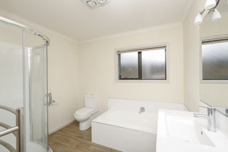 Photo of property in 100b Smart Road, Glen Avon, New Plymouth, 4312