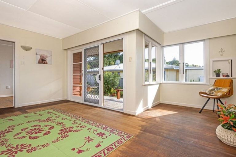 Photo of property in 12 Douglas Street, Okitu, Gisborne, 4010
