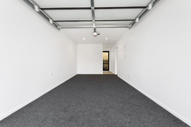 Photo of property in 30c Russell Road, Manurewa, Auckland, 2102