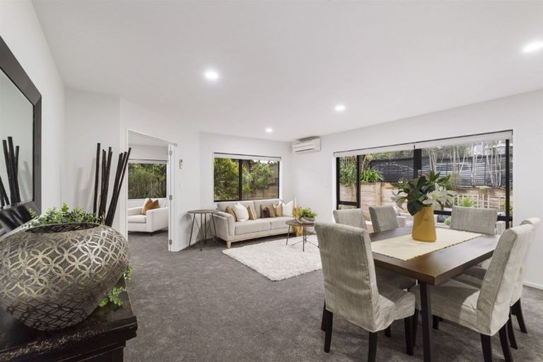 Photo of property in 7 Graham Collins Drive, Windsor Park, Auckland, 0632