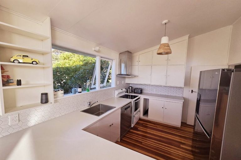 Photo of property in 66 Collier Avenue, Karori, Wellington, 6012