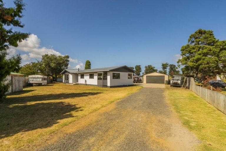 Photo of property in 40 Moewai Park Road, Whitianga, 3510