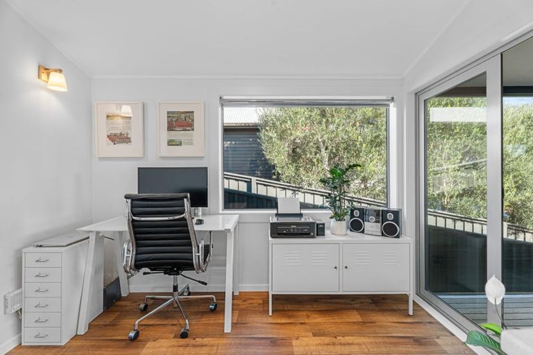 Photo of property in 2/18 Davita Place, Farm Cove, Auckland, 2012