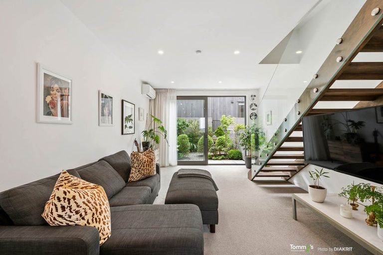 Photo of property in 4/20 Trent Street, Island Bay, Wellington, 6023