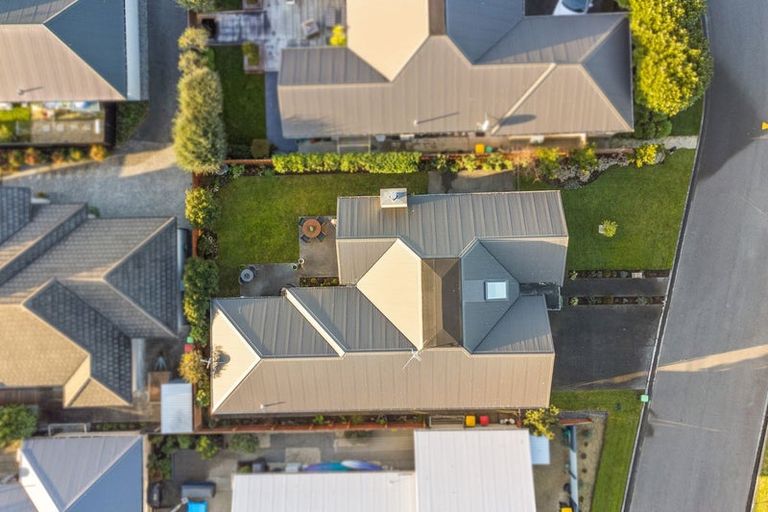 Photo of property in 15 Len Hale Place, Parklands, Christchurch, 8083