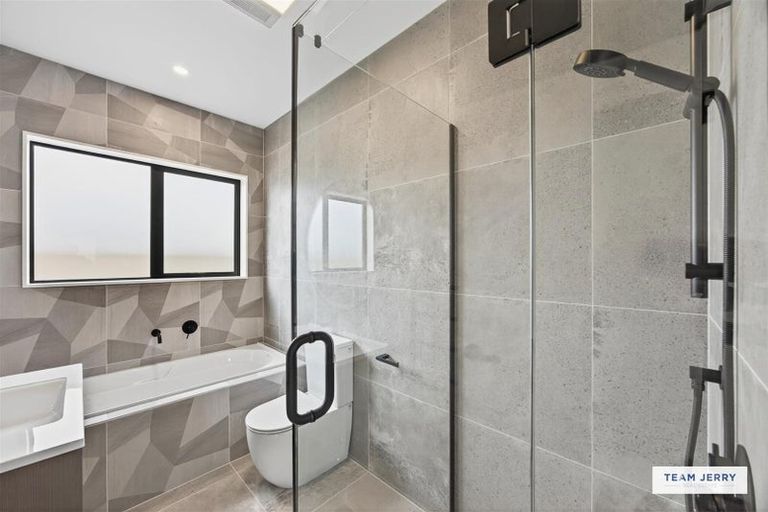 Photo of property in 13 Huringa Road, Karaka, Papakura, 2113