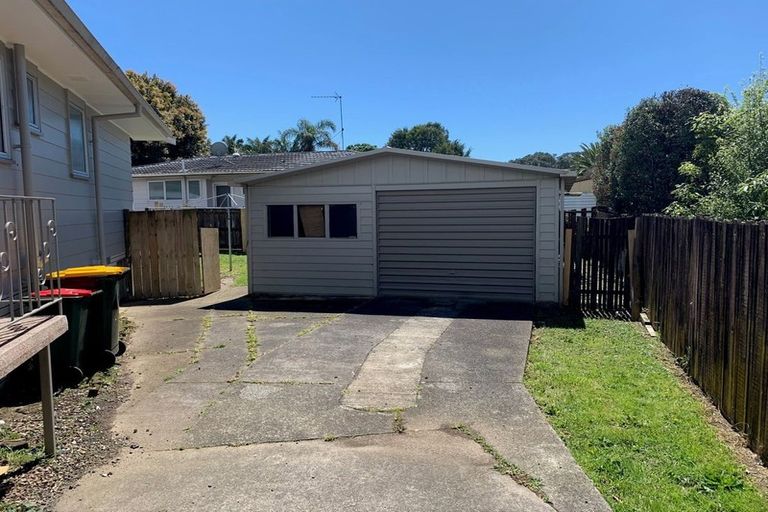 Photo of property in 6 Blanche Way, Half Moon Bay, Auckland, 2012